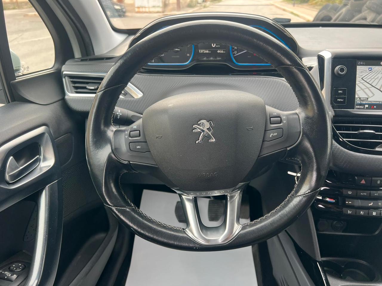 Peugeot 2008 BlueHDi 100 Allure