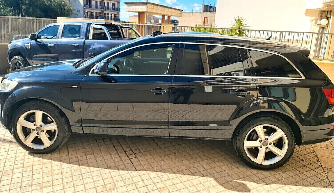 AUDI Q7 3.0 tdi QUATTRO 233cv S-LINE 5posti