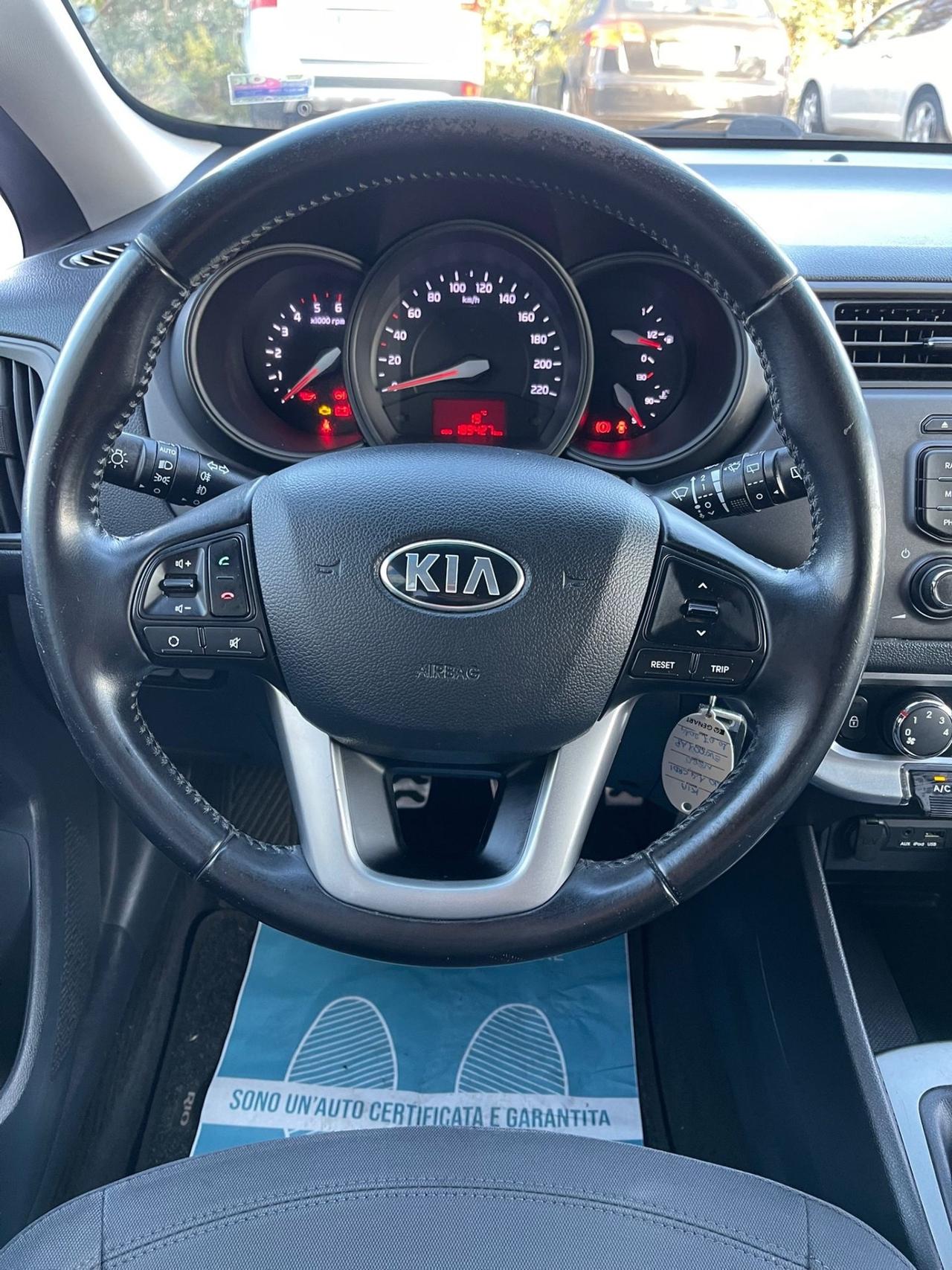 Kia Rio 1.4 CRDi - NEOPATENTATI-UNICO PROPRIETARIO