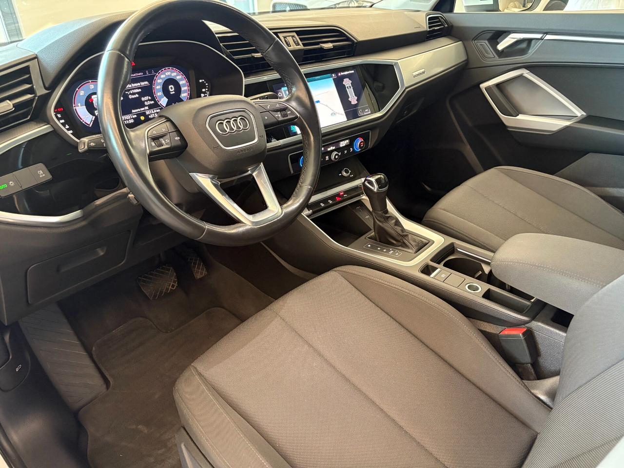 Audi Q3 35 TDI quattro S tronic Business