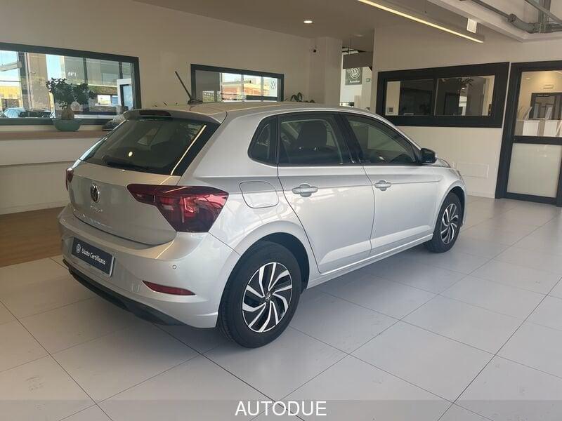 Volkswagen Polo VI 2022 1.0 tsi Life 95cv dsg