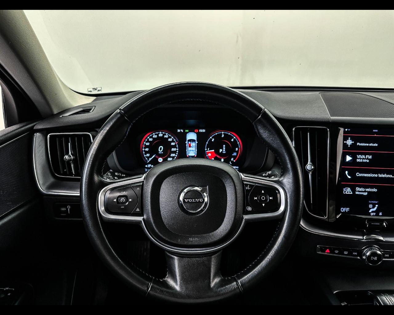 VOLVO XC60 B4 (d) AWD Geartronic Momentum Pro