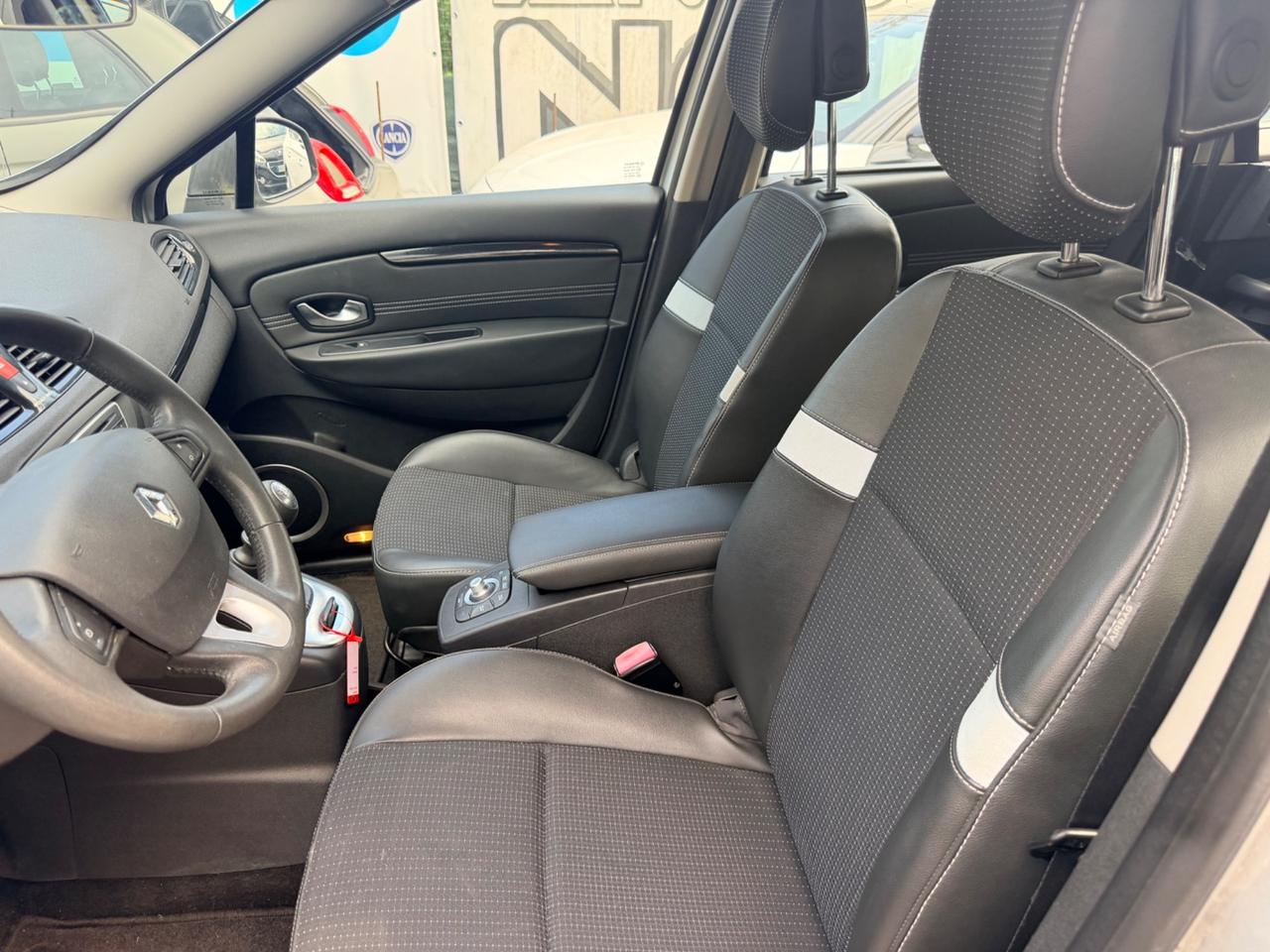 Renault Scenic 1.5 DCI 7 POSTI FULL NAVI