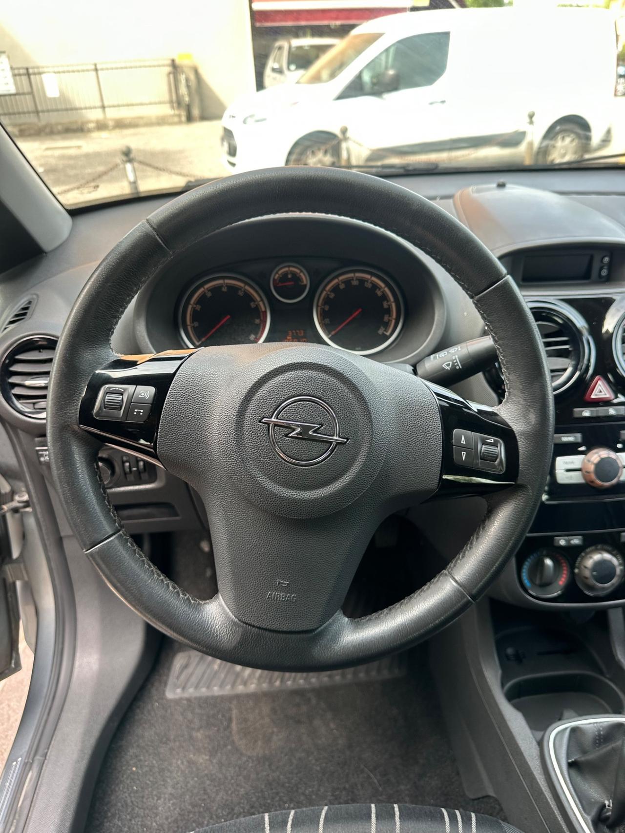 Opel Corsa 1.2 80CV 3 porte GPL-TECH Edition