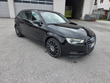 Audi A3 1.6 TDI clean diesel S tronic Attraction