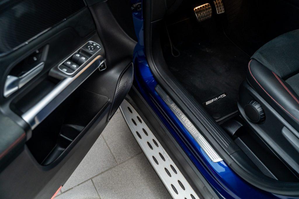 MERCEDES-BENZ GLB 200 Automatic Premium