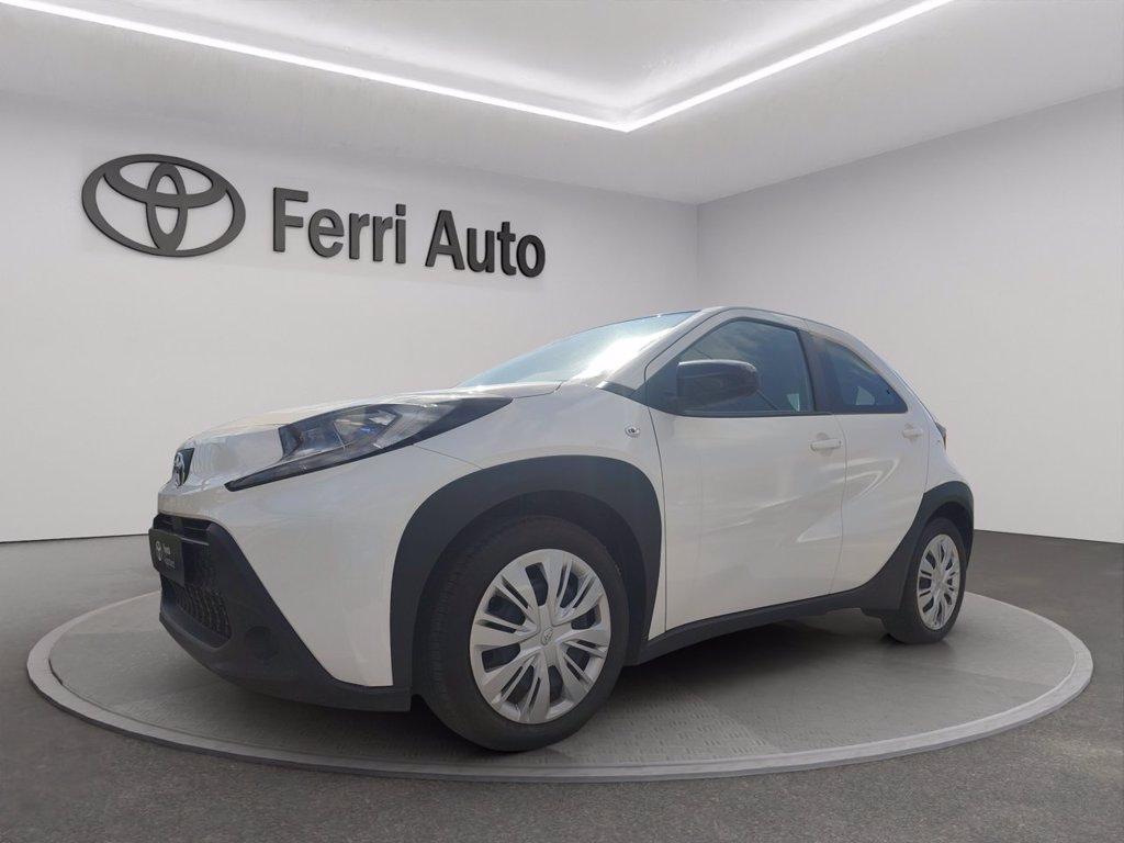 TOYOTA Aygo x 1.0 active 72cv del 2023