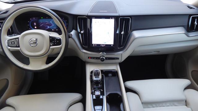 VOLVO XC60 B4 (d) AWD automatico Plus Bright