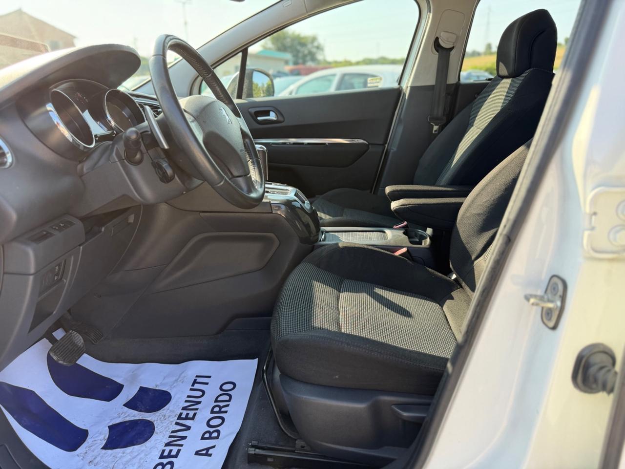 Peugeot 5008 1.6 e-HDi 112CV Stop&Start cambio robotizzato Tecno
