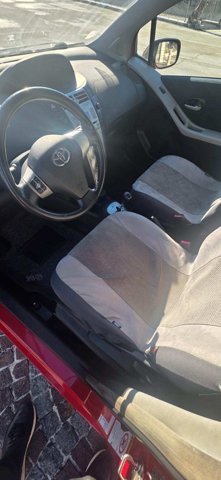 Toyota Yaris 1.3 5 porte