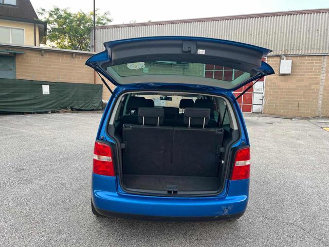 VOLKSWAGEN Touran 7posti 1.6 16V FSI senza nessun lavoro da fare