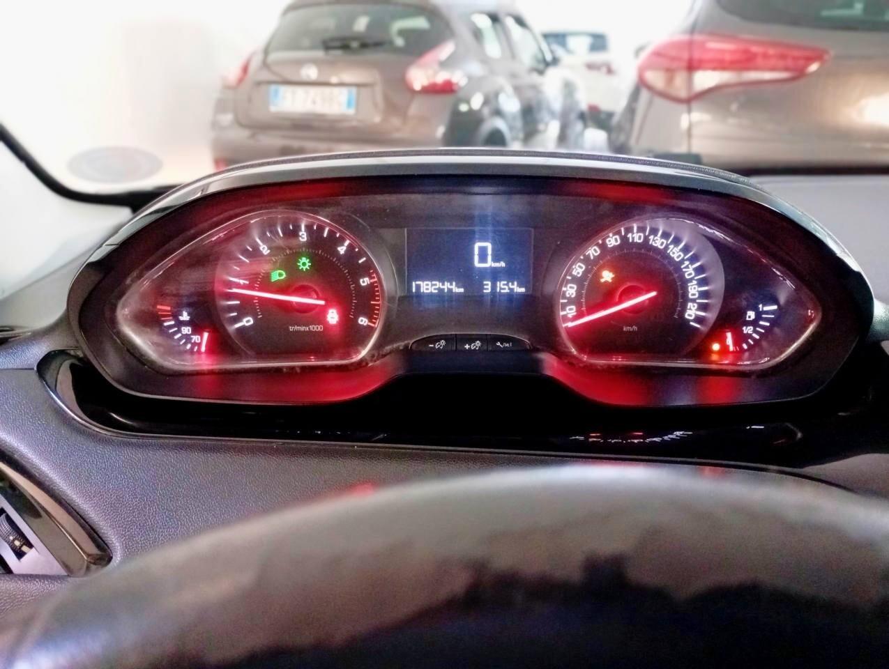 Peugeot 208 1.4 HDi 68 CV 5 porte Active
