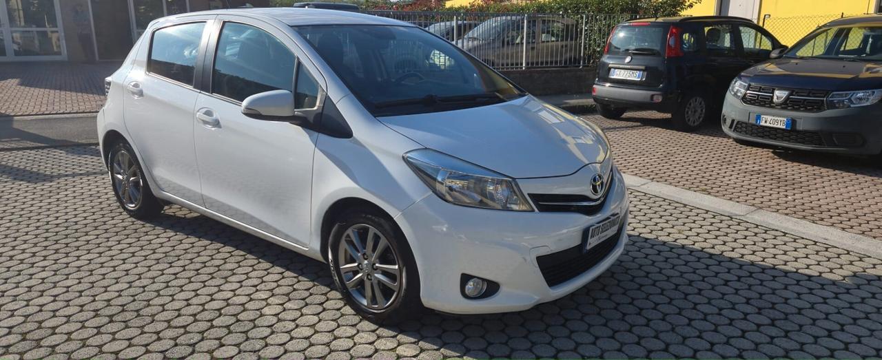 Toyota Yaris 1.4 D-4D 5 porte Lounge