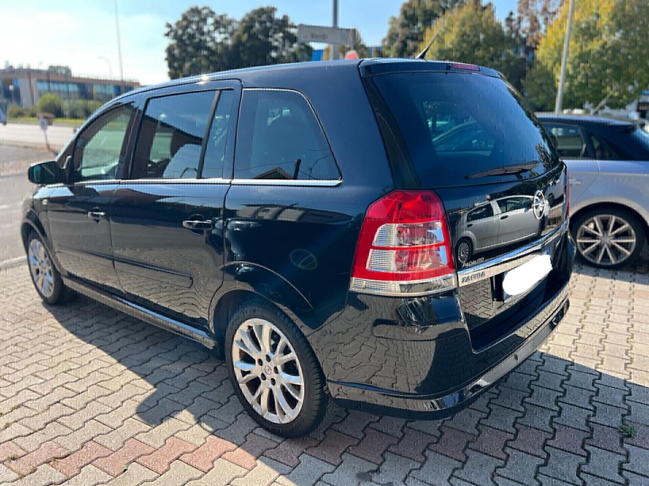 Opel Zafira 1.6 150CV Cosmo bombola revisionata