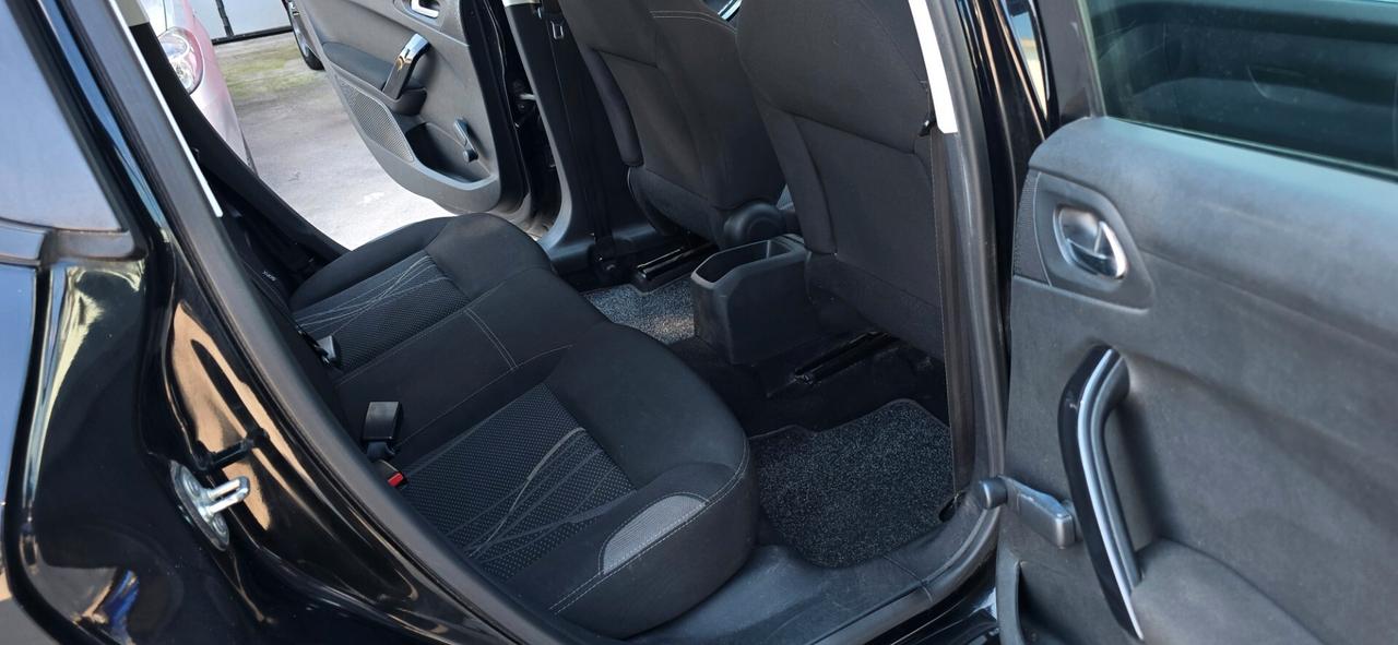 Peugeot 208 1.4 HDi 68 CV 5 porte Access