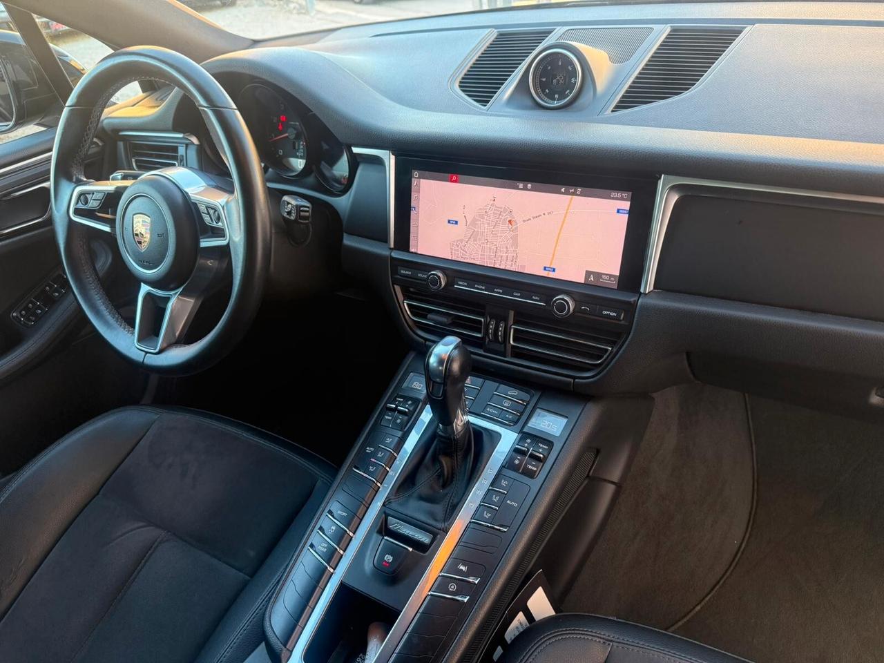 Porsche Macan 2.0 245cv