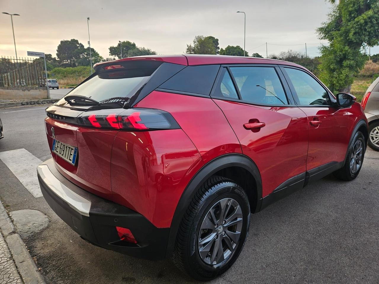 Peugeot 2008 1.2 Benzina MANUALE 2021