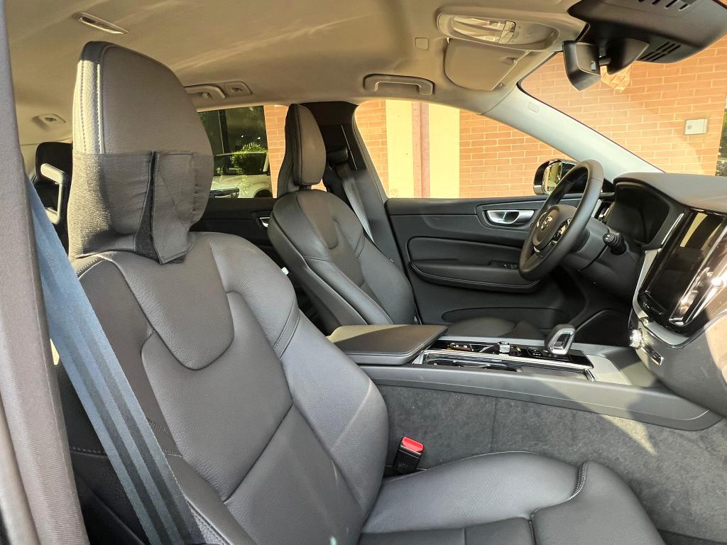 Volvo XC60 2.0 b4 Plus Dark auto