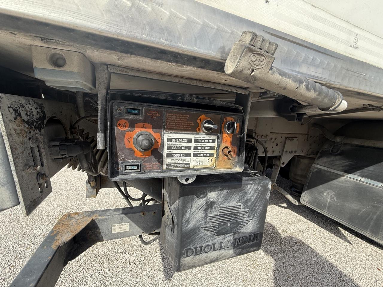 IVECO Eurocargo E5 100E22 con sponda idraulica e sospensioni regolabili/automatiche