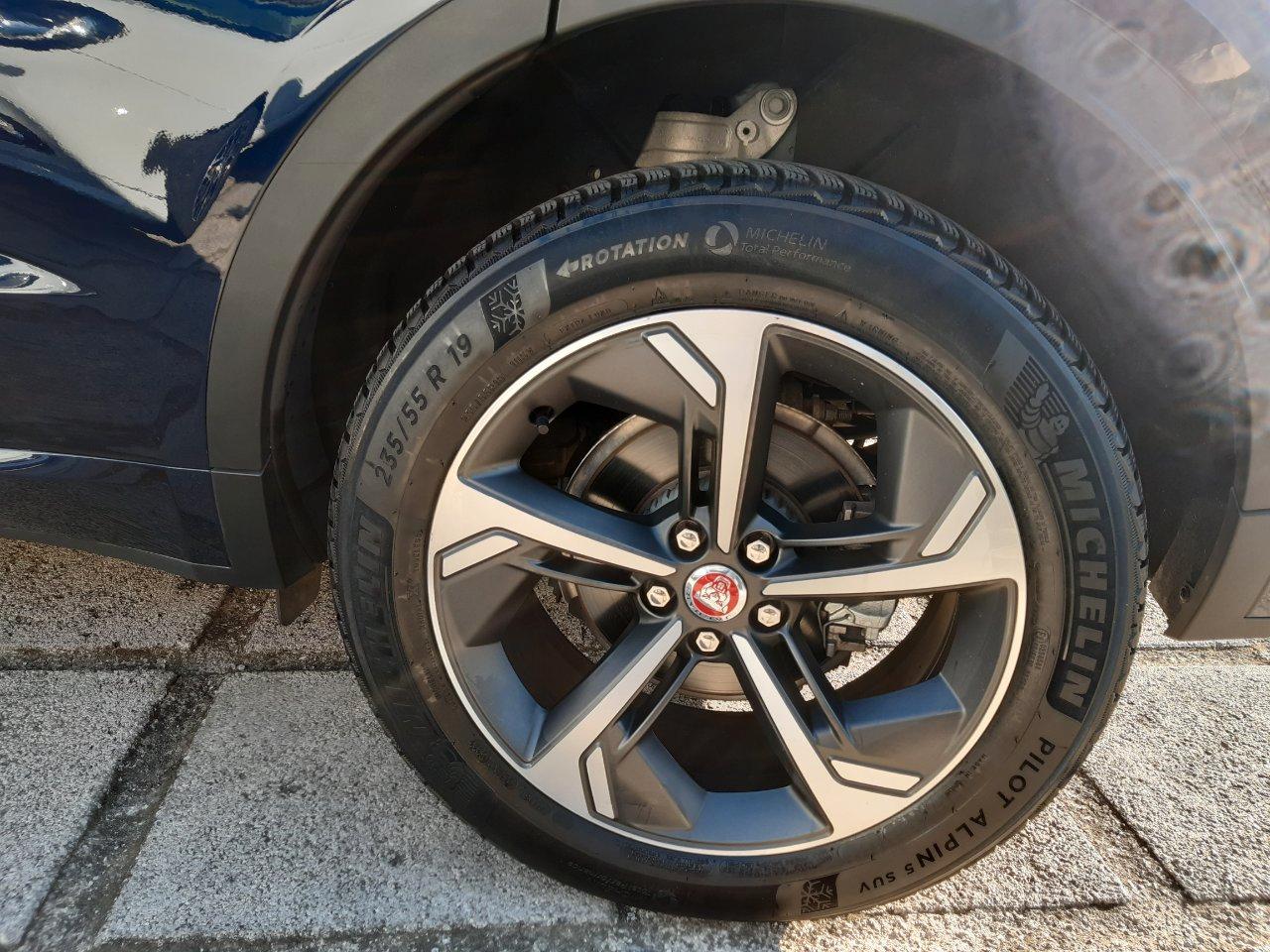 Jaguar E-Pace 2.0d i4 mhev R-Dynamic HSE awd 204cv auto