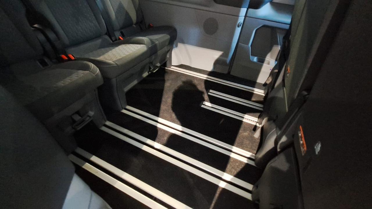 Ford Tourneo Custom 320 L2H1 2.0 EcoBlue 136Cv