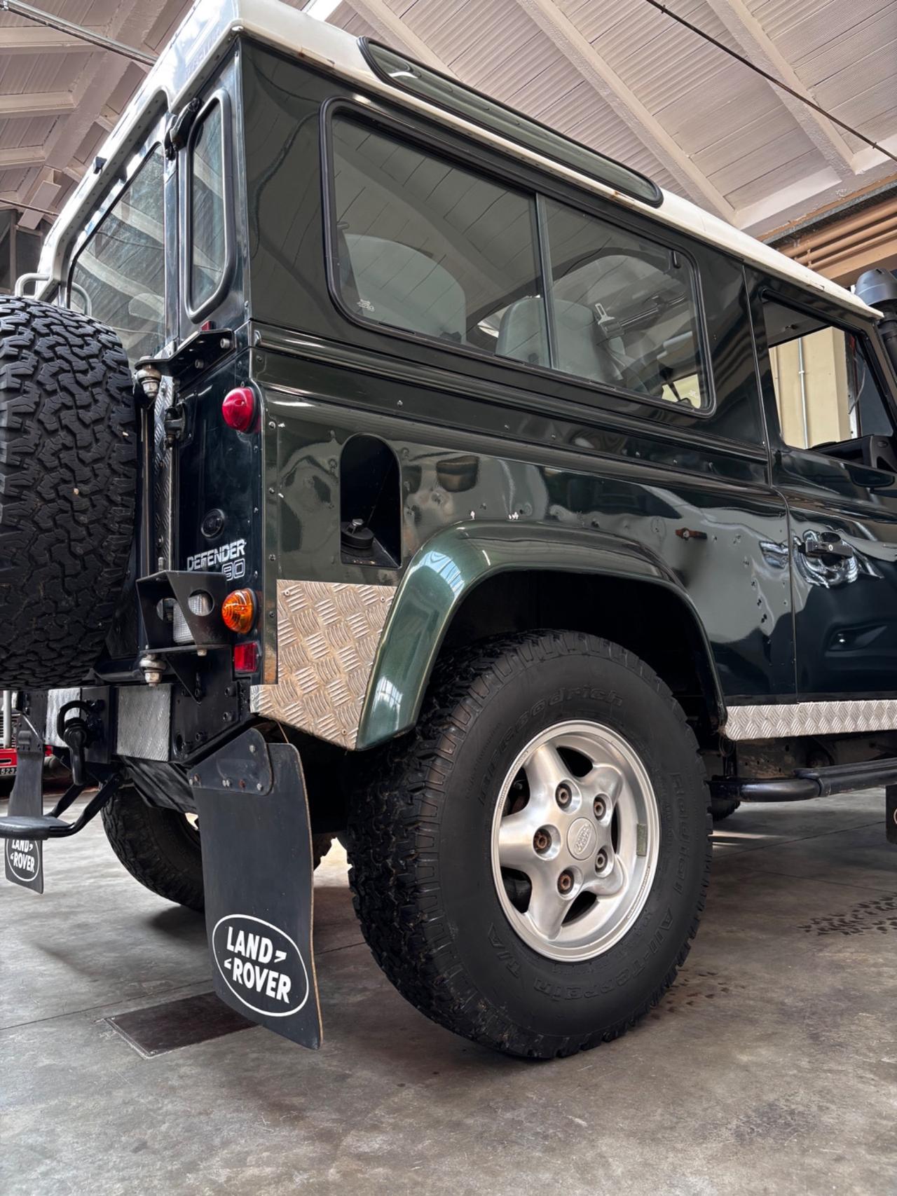 Land Rover Defender 90 2.5 Td5