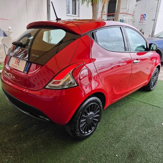 Lancia Ypsilon III 1.0 firefly hybrid Gold s&s 70cv