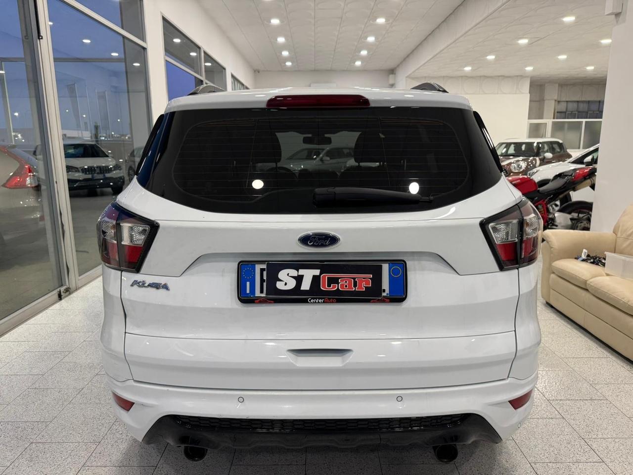 Ford Kuga 1.5 TDCI 120 CV S&S 2WD ST-Line