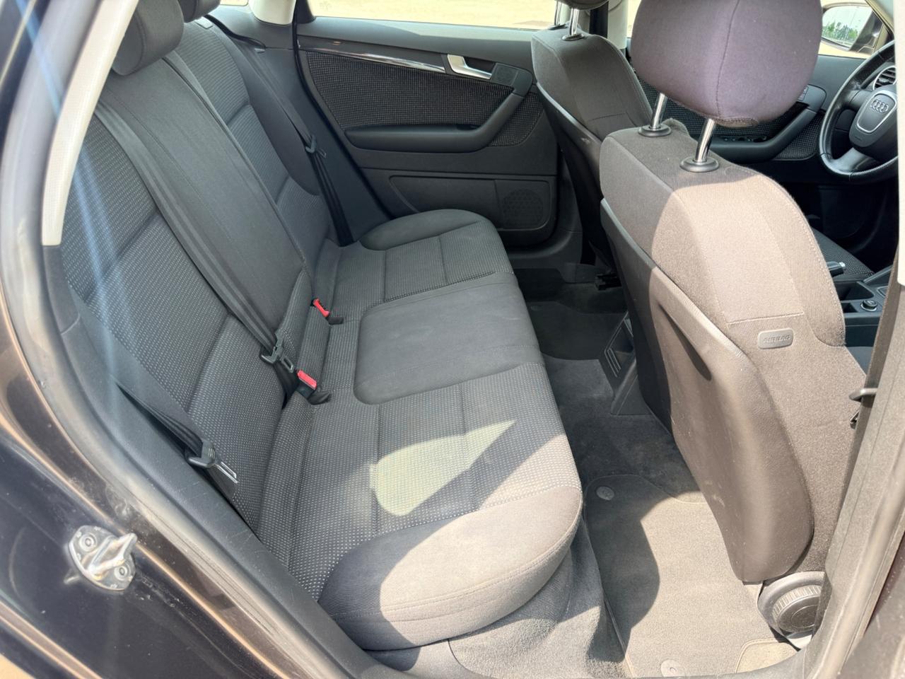 Audi A3 1.6 16V FSI Ambition GPL