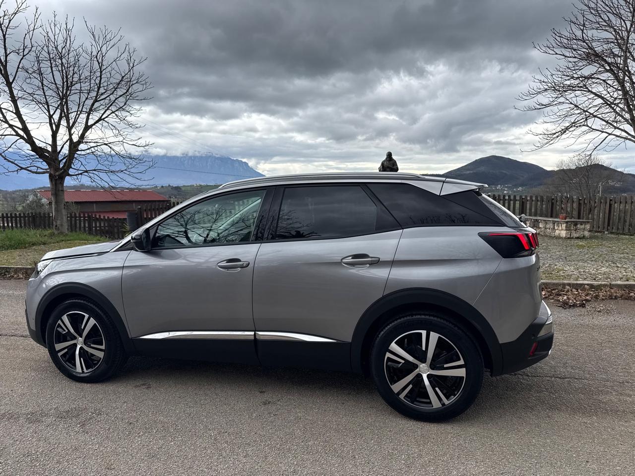 Peugeot 3008 BlueHDi 130 S&S EAT8 Allure