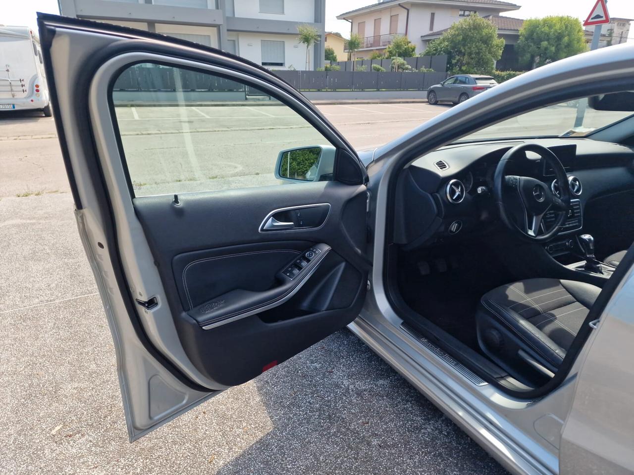 Mercedes-benz A 180 CDI BlueEFFICIENCY Premium