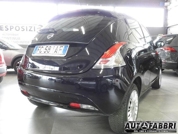 LANCIA - Ypsilon - 1.2 69 CV 5 porte Elefantino
