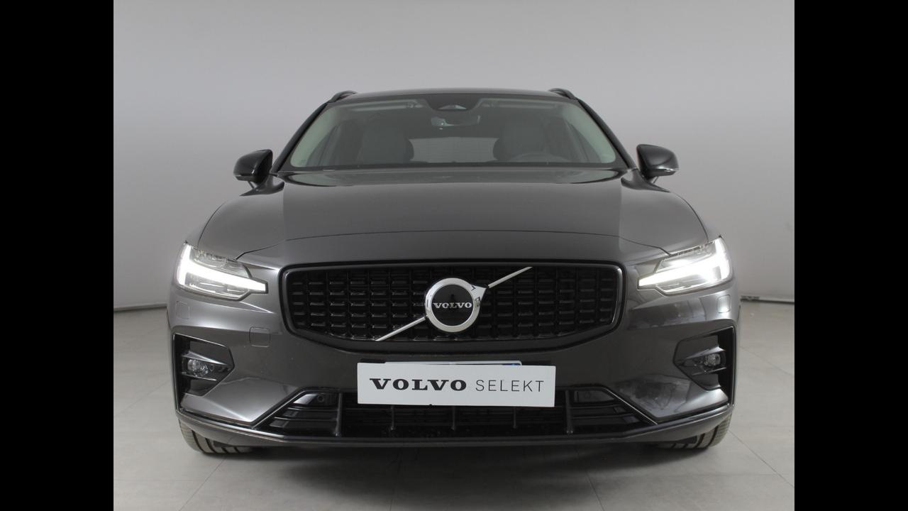 VOLVO N.V60 Plus Dark B4 AUT
