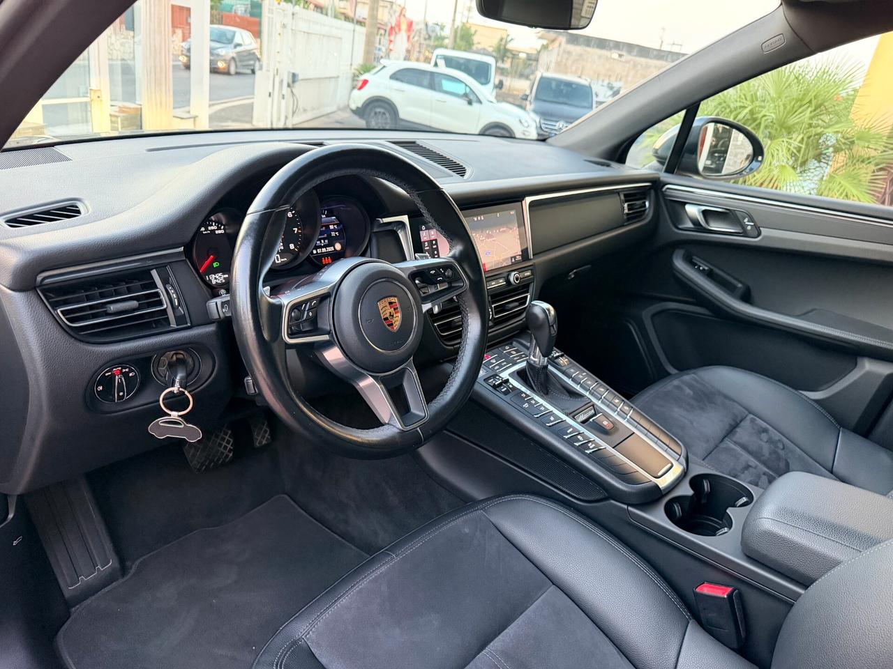 Porsche Macan 2.0 245- 2021-TETTO-FULLED-21^