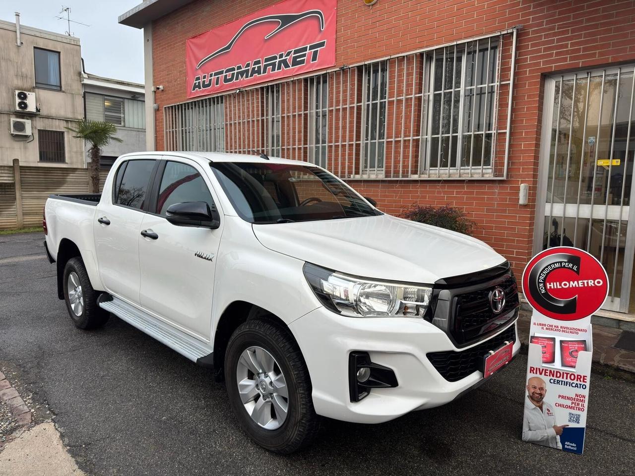 Toyota Hilux 2.4 D-4D A/T 4WD 4 porte Double Cab lounge