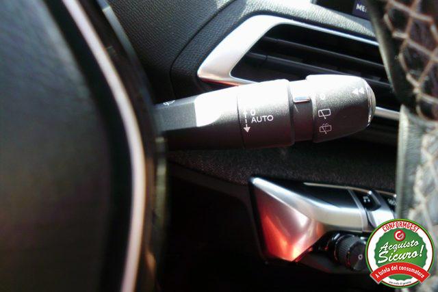 PEUGEOT 3008 BlueHDi 130 S&S Allure