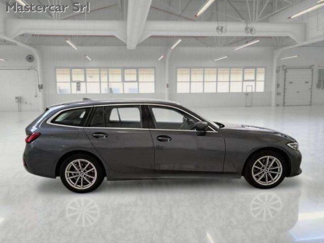 BMW 320 320d Touring xdrive Business Advant. auto - GE319C
