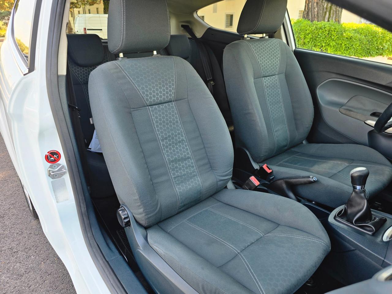 Ford Fiesta 1.4 DIESEL OK PER NEOPATENTATI UNICO PROPRIETARIO