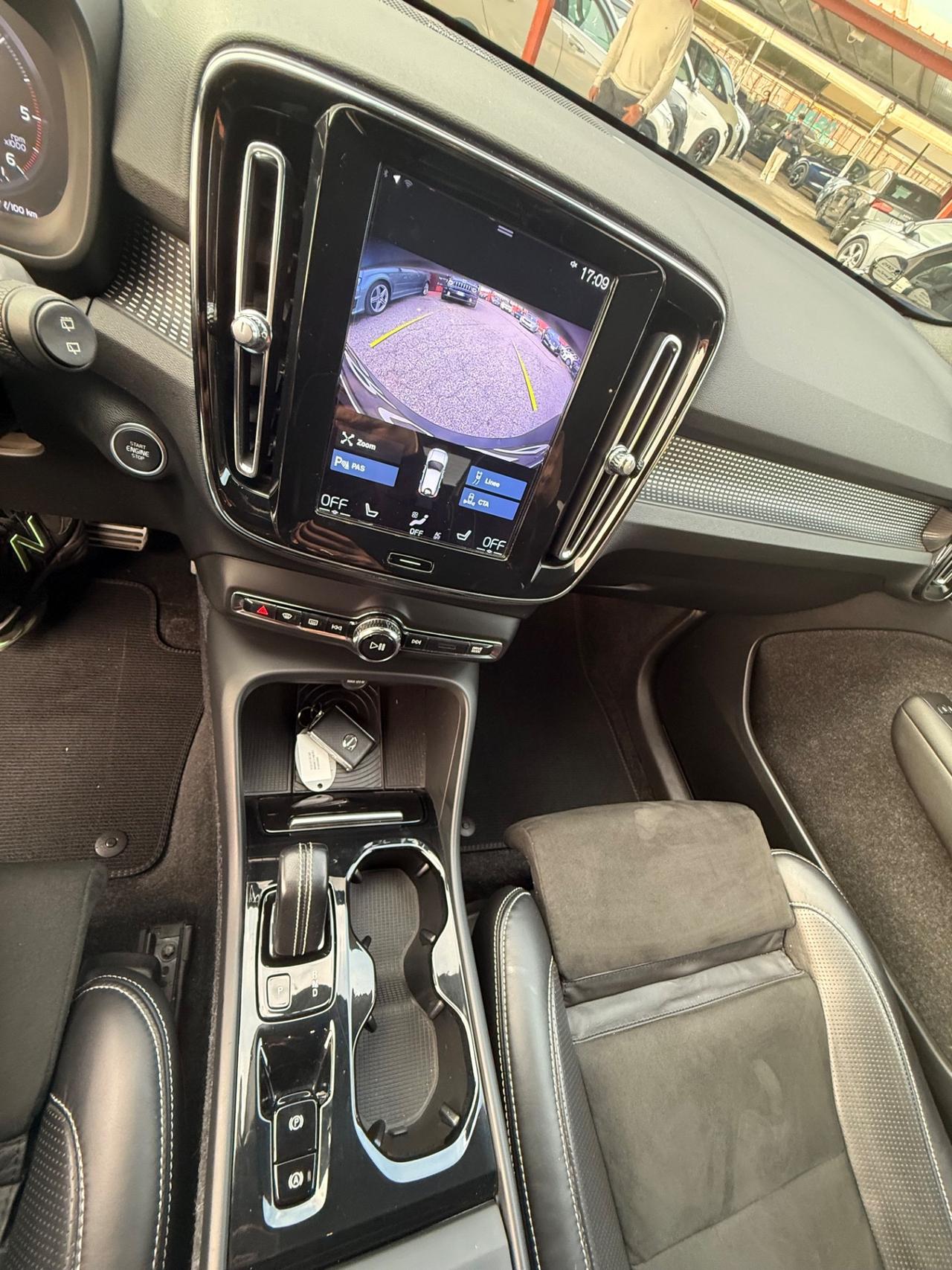 XC40 D4 AWD Geartronic R-design-unipro-