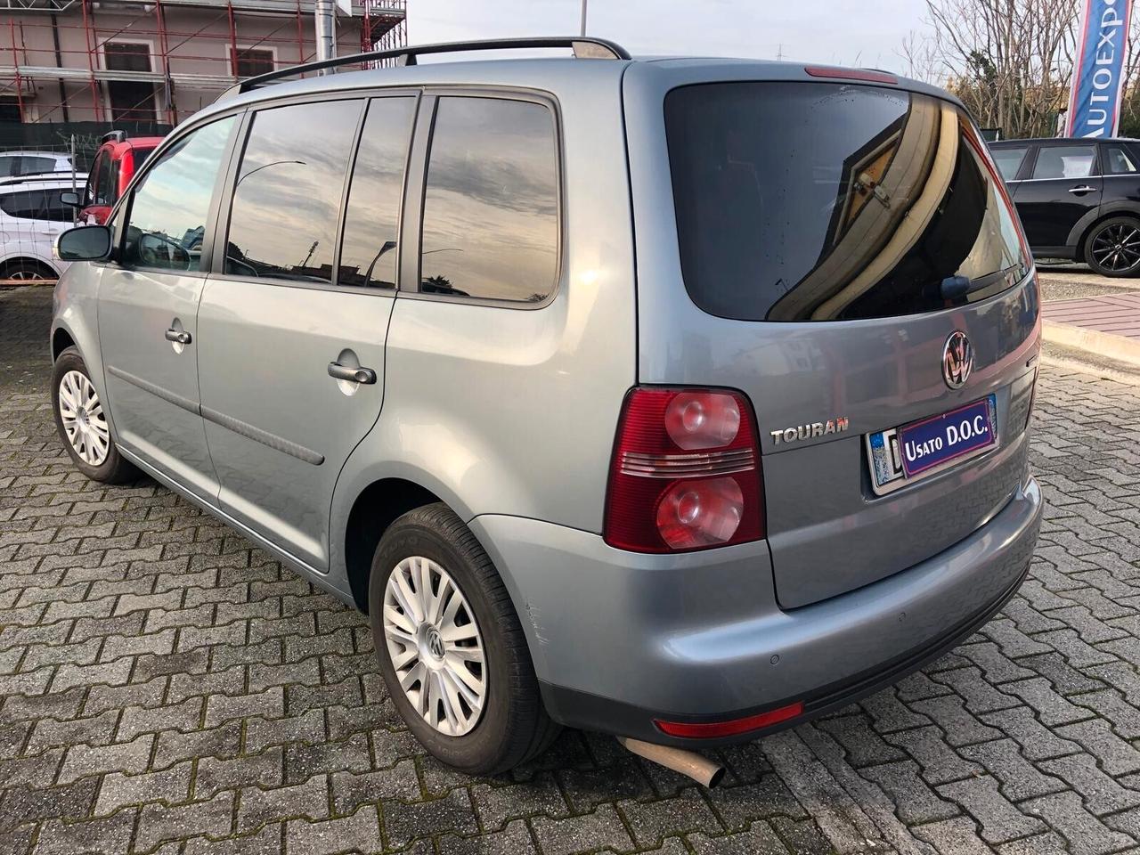 Volkswagen Touran 2.0 Ecofuel UNICO PROPRIETARIO 7 POSTI . GARANZIA 12 MESI RINNOVABILE FINO A 36 MESI!!!