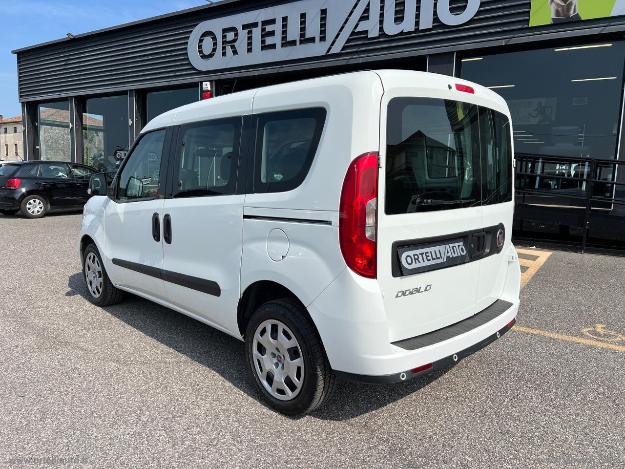 FIAT Doblò 1.6 MJT 120 CV Easy IVA DEDUCIBILE