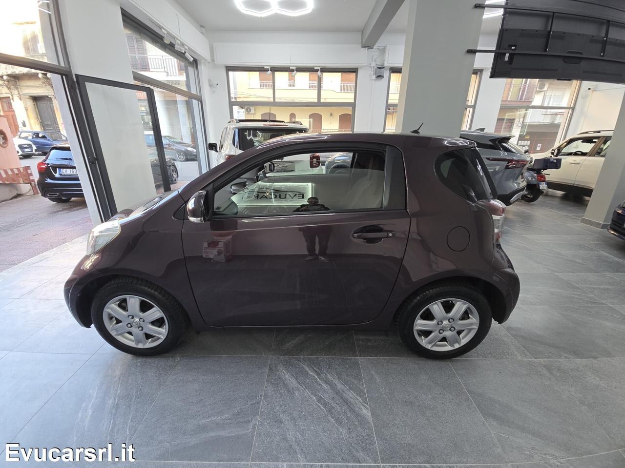 Toyota iQ 1.0
