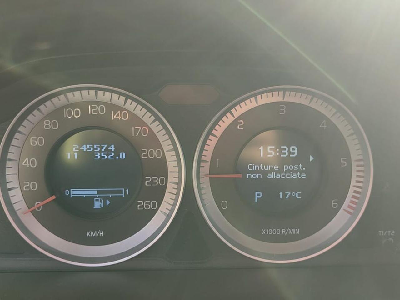 Volvo XC 60 2.4 D3 Kinetic #7699