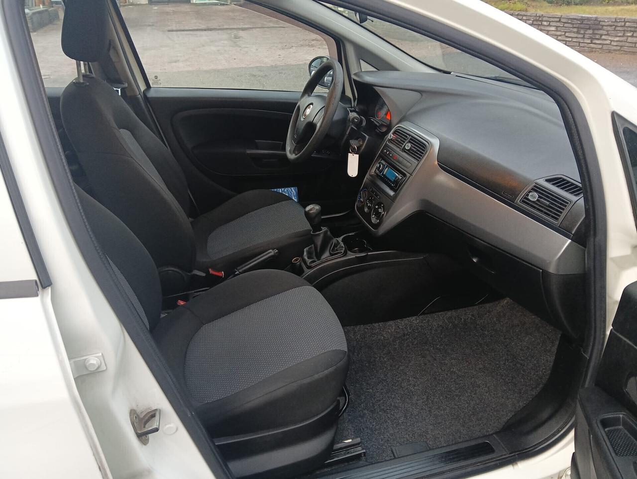 Fiat Punto 1.3 MJT II 75 CV 5 porte Easy