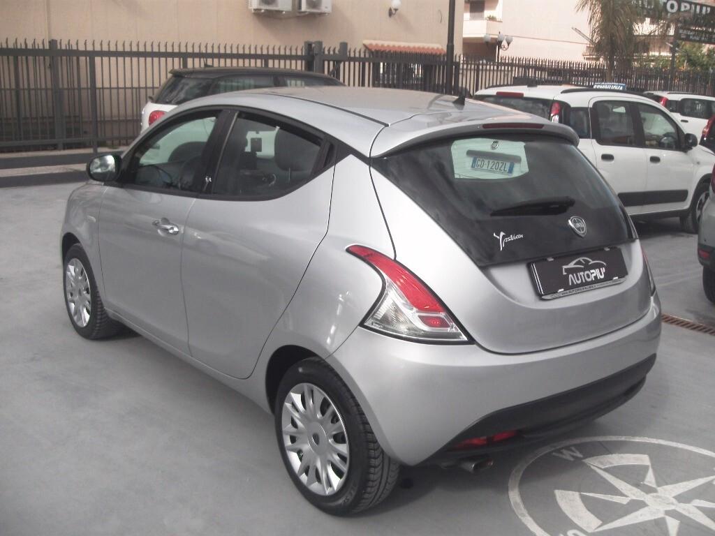 Lancia Ypsilon 1.2 69 CV 5 porte Gold