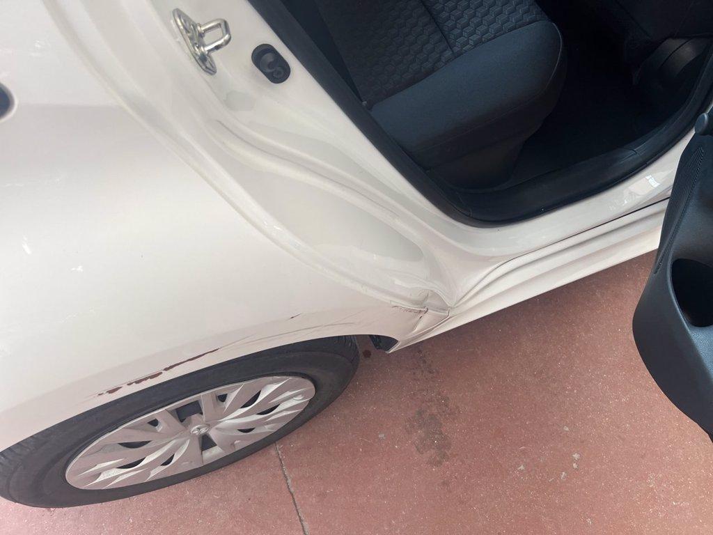 TOYOTA Yaris 1.5h active del 2023