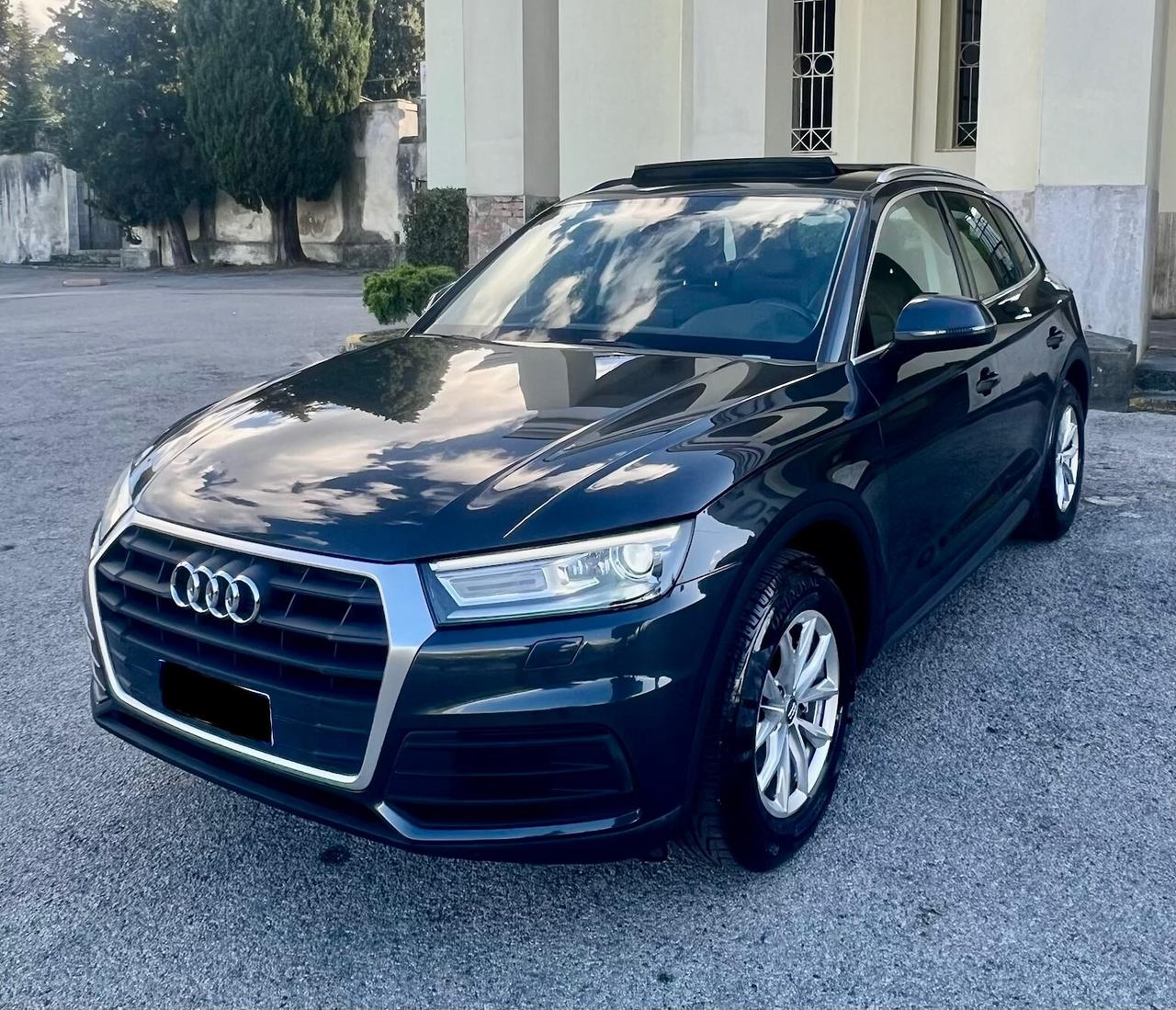 Audi Q5 2.0 TDI 150 CV Acc.Permute