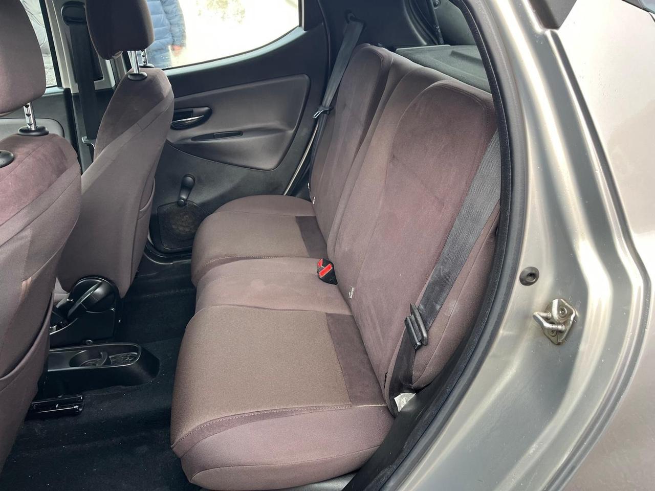 Lancia y 5P-1.2 gpl-km 130000-full-11/2011