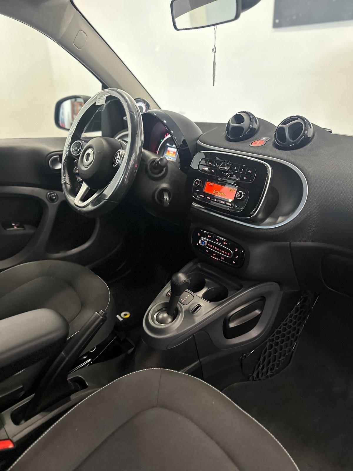 Smart ForTwo TWINAMIC 15.000km