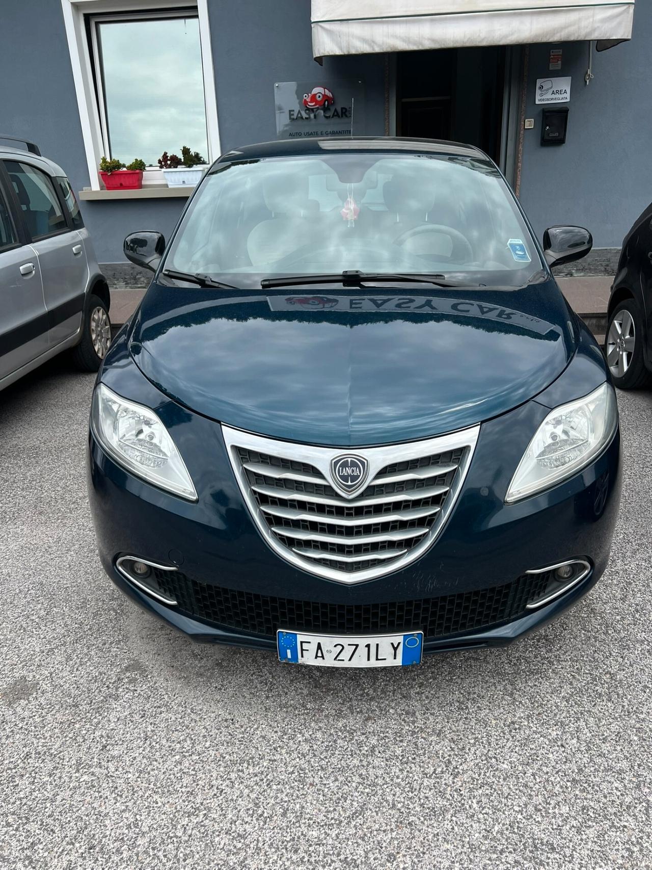 Lancia Ypsilon 1.2 69 CV 5 porte Platinum